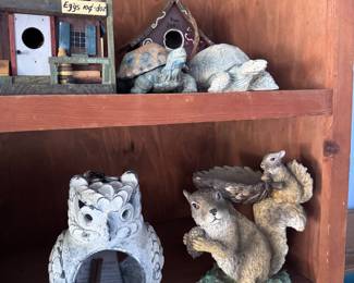Yard Decor/Pots