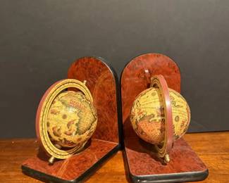 Vintage Pair of Old World Style Wooden Bookends