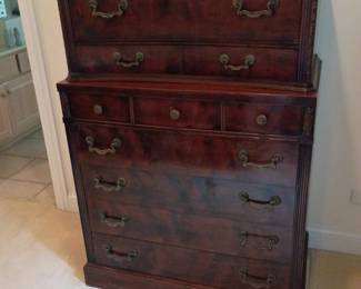 Mahagony chest of drawers, very nice