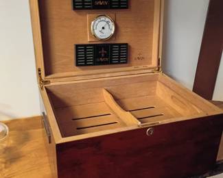 Savoy humidor, very nice