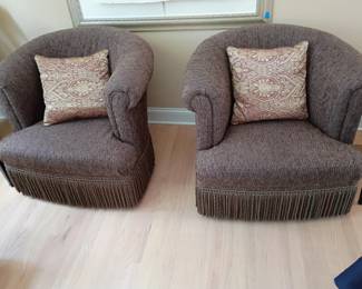 Swivel barrel style chairs