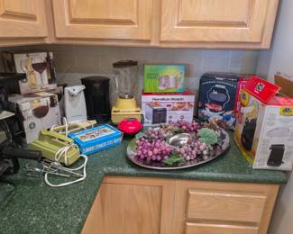 Kitchen counter appliances