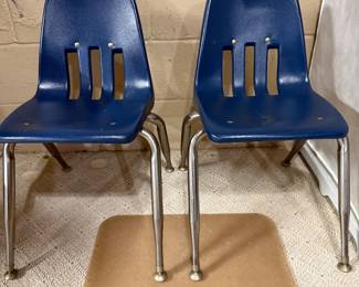 SET OF 4 CHILDRENS CHAIRS