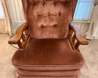 VINTAGE ROCKING CHAIR