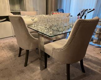 Table and 4 chairs 