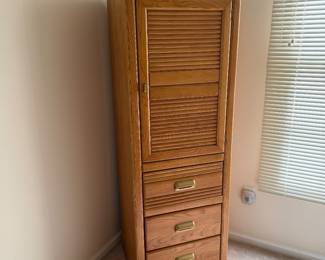 Small solid oak cabinet 