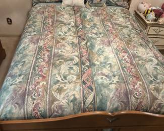 Full Size Wood Bed Frame w/ Mattress and Box Spring