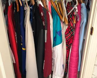 Great Selection of Ladies and Mens Clothing / Shoes