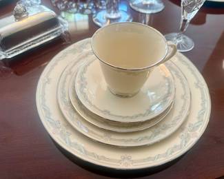 Lenox China Kingston Pattern 6 piece place setting