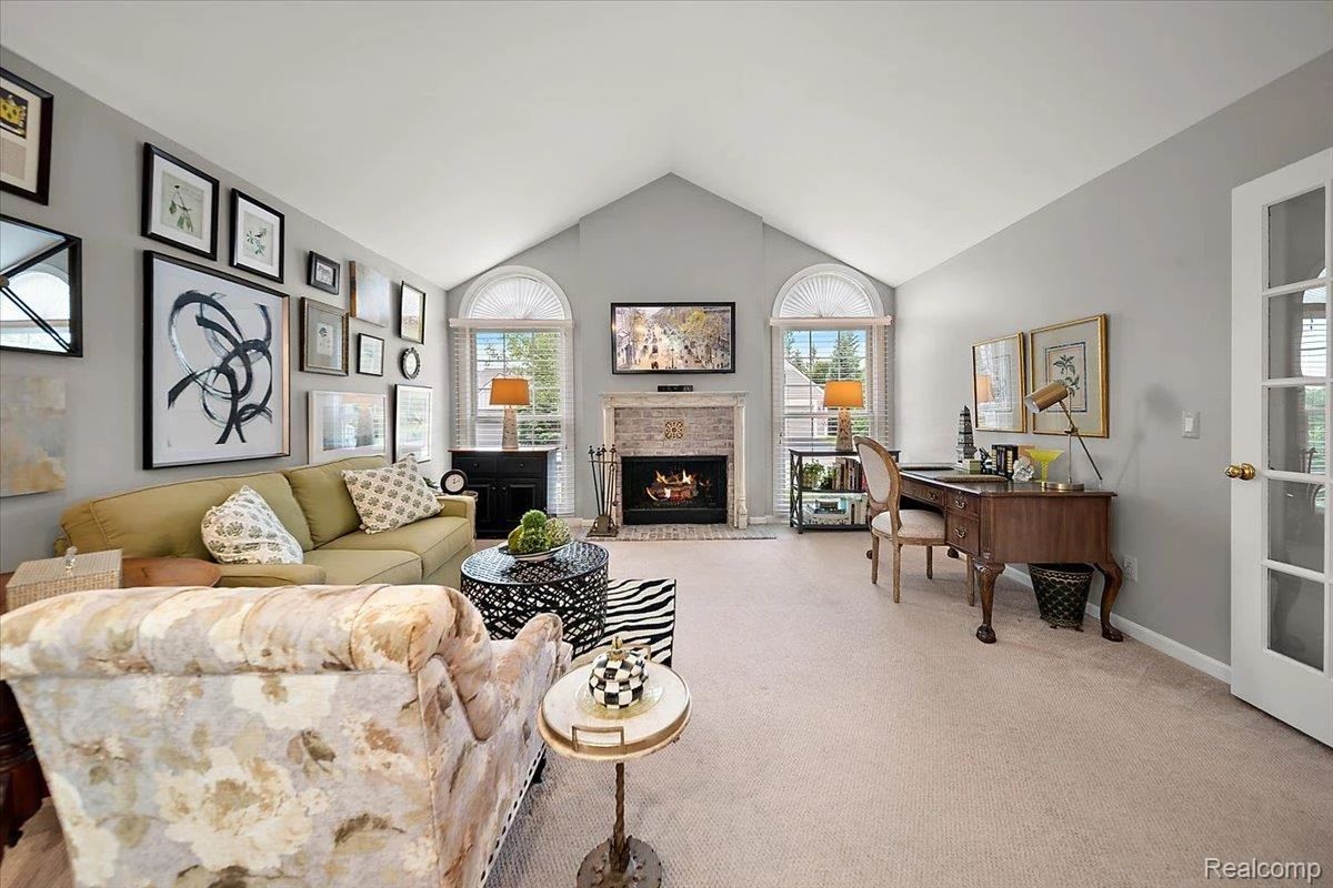 Thistle Pointe Estate Sale