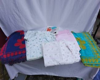 Lot Of Vintage Linens