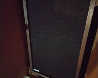 Set Of 4 Vintage Speakers With Boxes