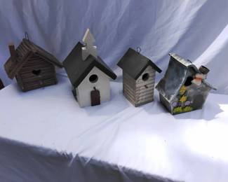 Lot Of Decorative Bird Houses