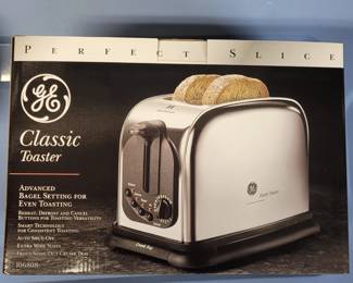 General Electric Pop Up Toaster with Box