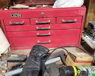 Tool chests