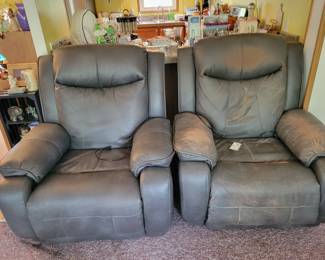 2 Recliners