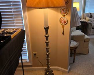 Brass floor lamp.