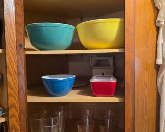 Pyrex Cinderella mixing bowls