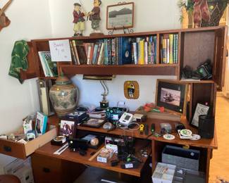 Office area, golf, books, office things