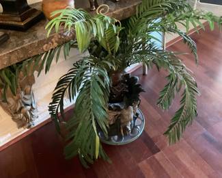 Faux palm