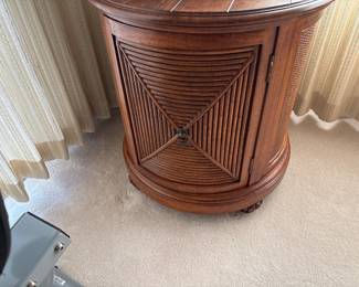 Round side table with storage