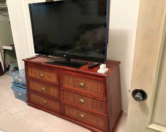 Dresser-part of bedroom set-includes bed and frame, and two side tables