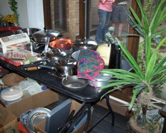 TABLE OF POTS & PANS
