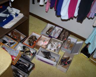 LADIES' SHOES