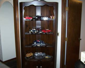 PINE CORNER CABINET & MODEL CARS