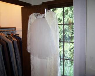 VINTAGE WEDDING DRESS