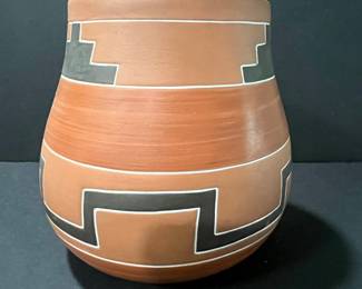 Leopoldo de Mexico Folk Art Pottery Vase