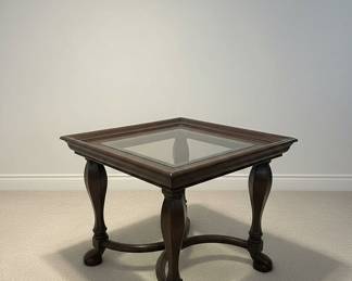 Traditional Style Mahogany-Finish End Table with Glass Top