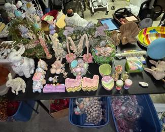 Assorted Easter Holiday Decor Collection