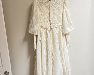 Vintage 1970s High-Neck Lace Wedding Gown with Bishop Sleeves