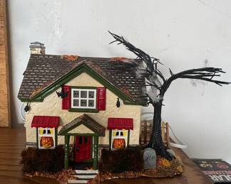 Lemax Spooky Town Haunted House