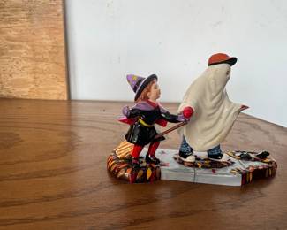 Department 56 Snow Village Halloween Trick-Or-Treat Kids Figurine #54937