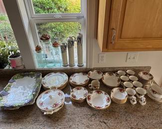 Royal Albert Old Country Roses Dinnerware Collection - Made in England