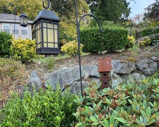 Outdoor Shepherd's Hook with Hanging Lantern and Birdhouse