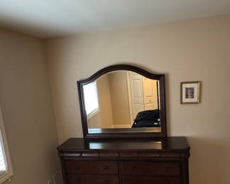 Traditional Dark Wood 6-Drawer Dresser with Mirror