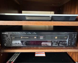 Sony RCD-W500C 5-Disc CD Changer and Recorder