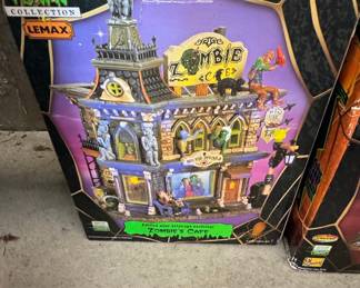 Lemax Spooky Town Zombie's Cafe