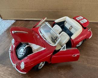 Bburago 1961 Porsche 356B Cabriolet Diecast Model