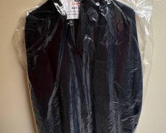 Unidentified Dark-Colored Garment