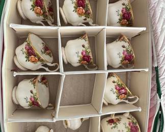 Royal Albert Old Country Roses Teacup and Saucer Set