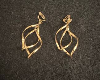 Vintage Gold-Tone Twisted Swirl Clip-On Earrings