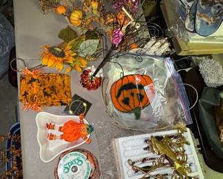 Assorted Autumn and Halloween Seasonal Decor Lot