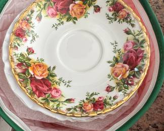 Royal Albert Old Country Roses Saucer
