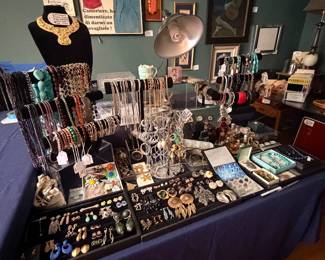 Lots of Jewelry