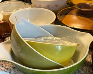 Pyrex Verde Cinderella Mixing Bowls