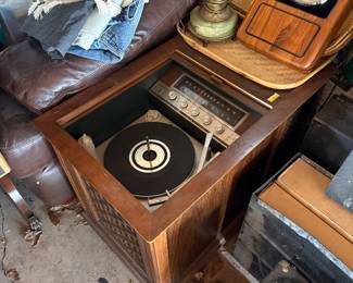 Magnavox Astro-Sonic Console Stereo